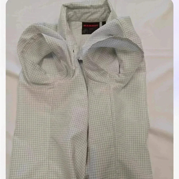 Mammut Short  Sleeve Grey Plaid Button Down Shirt Size Small - Picture 7 of 12